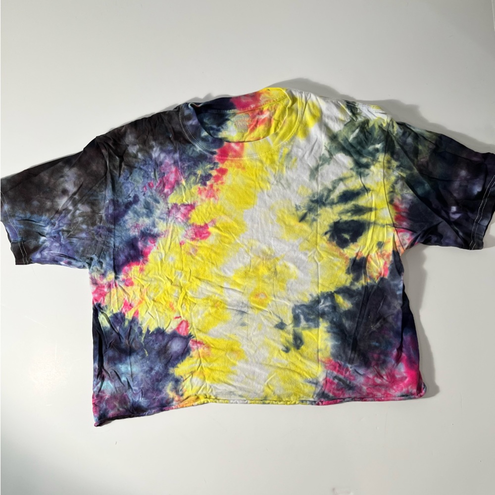 Extra large, tie-dye crop top